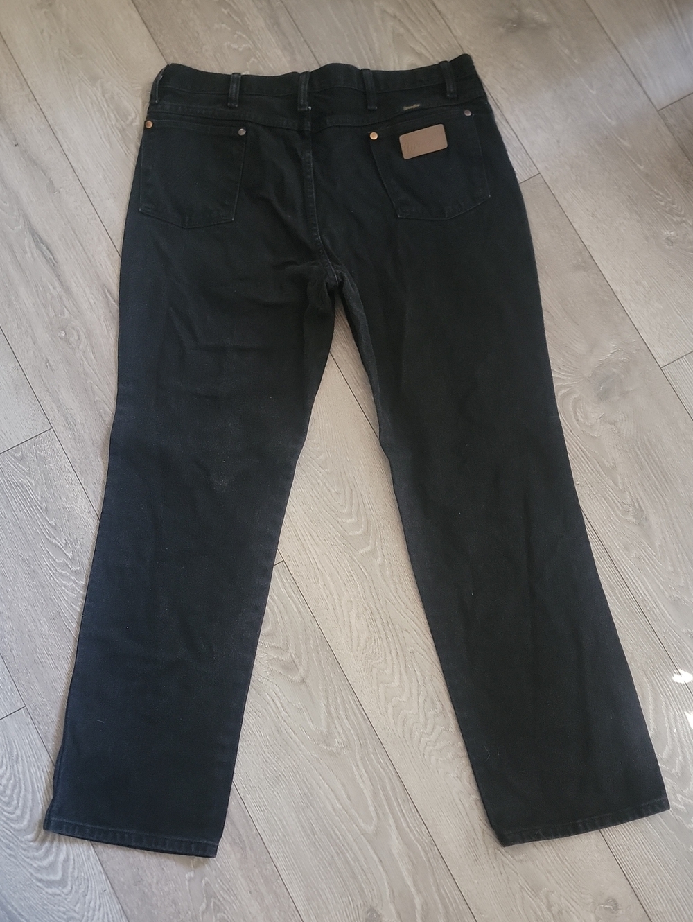 Wrangler Jeans - Picture 2 of 4
